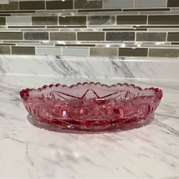 Vintage Other - Vintage Pink Glass Decorative Dish candy‎ dish catch all